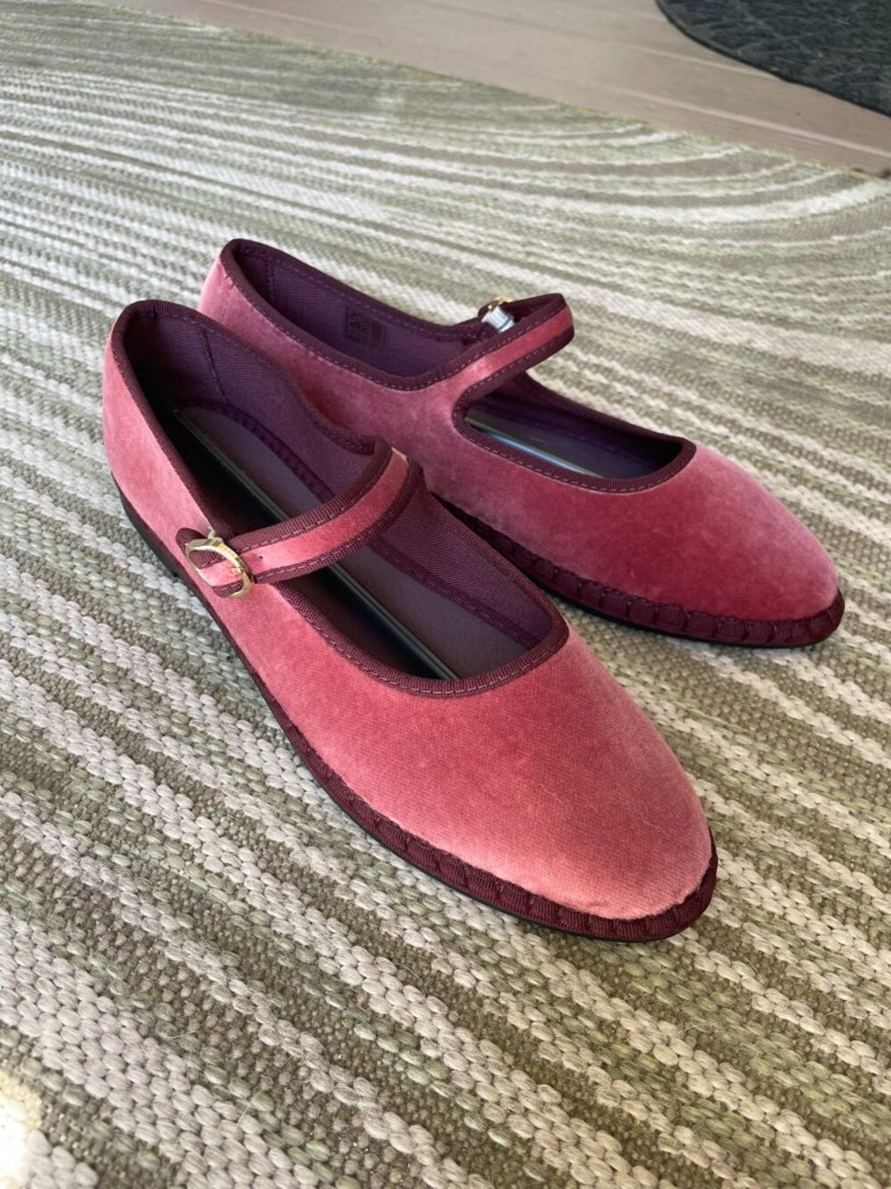 Flabelus Pink Suede O’Brien Mary Jane flats Size 41 – New in Box